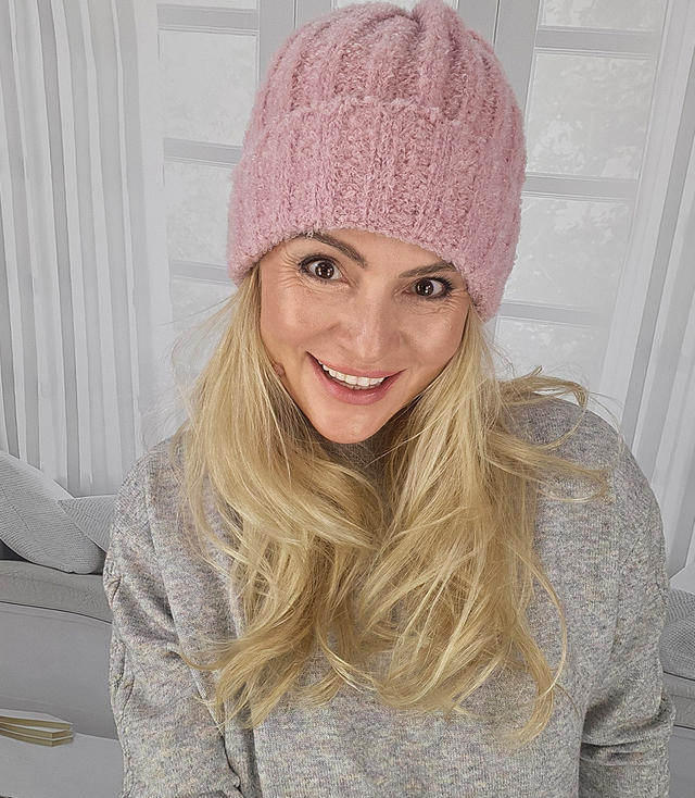 Pălărie elegantă de iarnă pentru femei